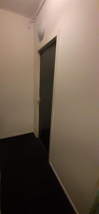Charlotte, Not For Parties, Not A Hotel, Room With Shared Bathroom, No Kitchen Amsterdam Exteriér fotografie