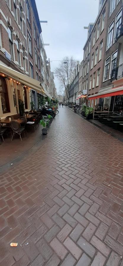 Charlotte, Not For Parties, Not A Hotel, Room With Shared Bathroom, No Kitchen Amsterdam Exteriér fotografie