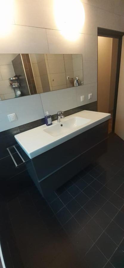 Charlotte, Not For Parties, Not A Hotel, Room With Shared Bathroom, No Kitchen Amsterdam Exteriér fotografie